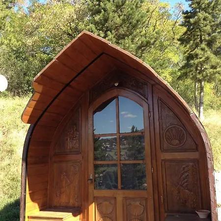 La Colline Aux Casa de Férias