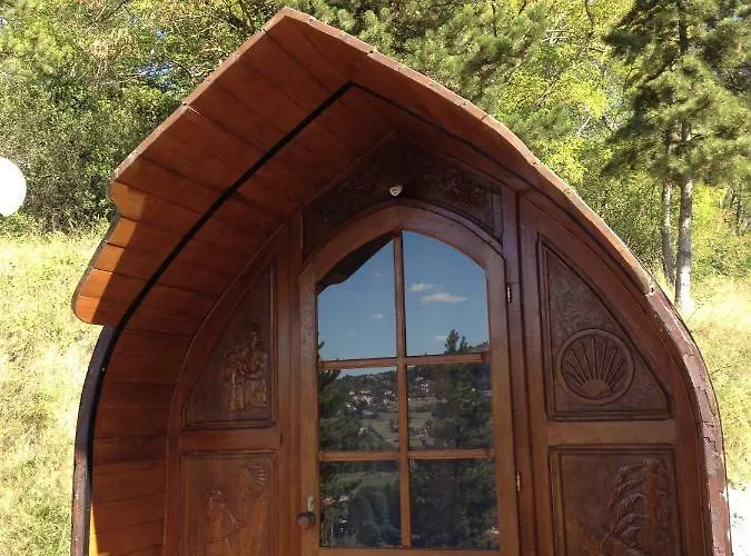 La Colline Aux Casa de Férias